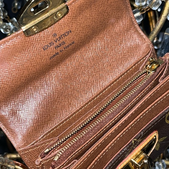 Monogram Etoile Compact Wallet - Picture 2 of 6